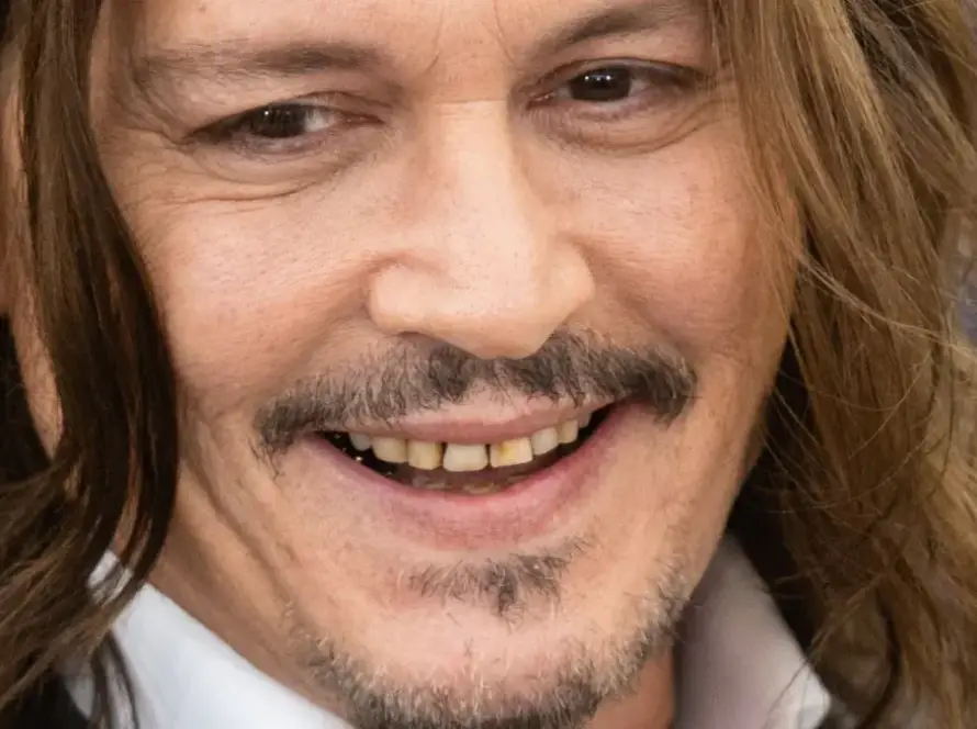 johnny depp tooth