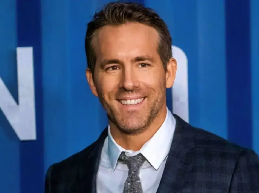 Ryan Reynolds tooth